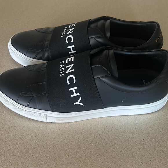 GIVENCHY PARIS URBAN STREET SNEAKERS WHITE/BLACK - Picture 3 of 15
